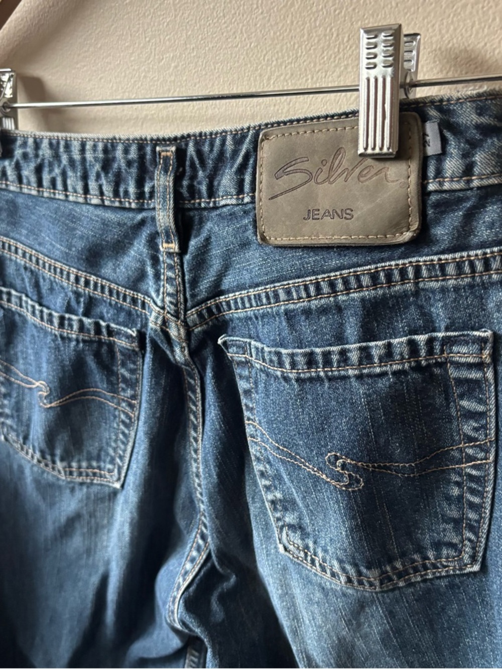 Silver Jeans Classic Straight-Leg Blue Denim Jeans - Picture 6 of 11